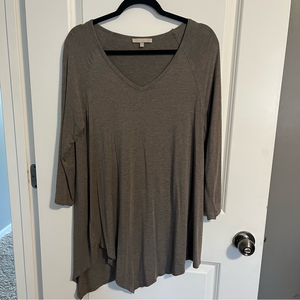 Joan Vass Women's V-Neck Asymmetrical Top
